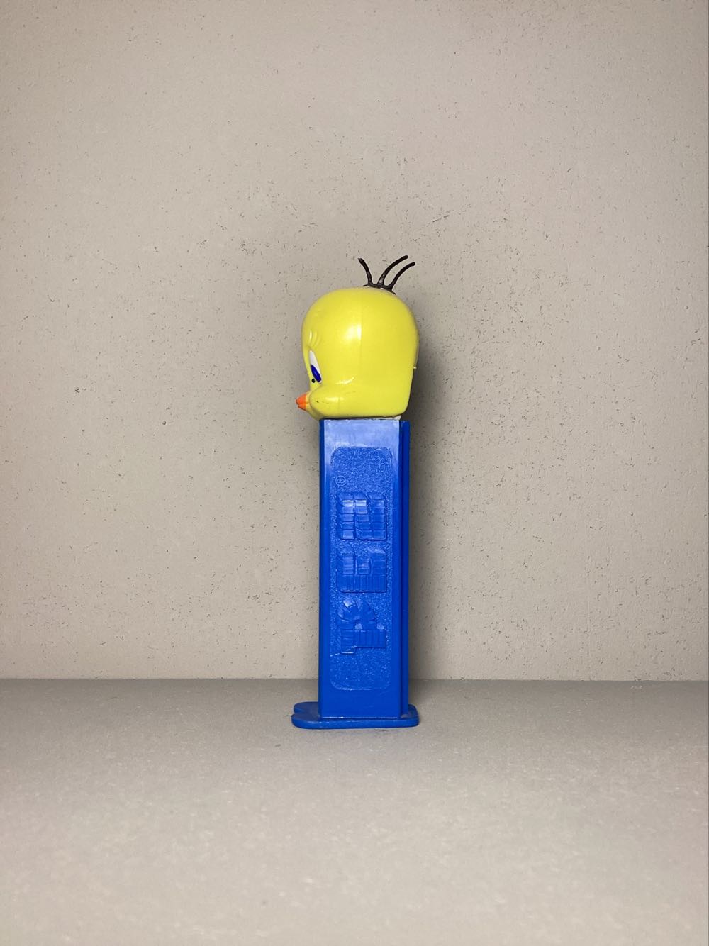 Looney Tunes -Tweety Bird A Black Pupils - Looney Toons pez collectible - Main Image 4