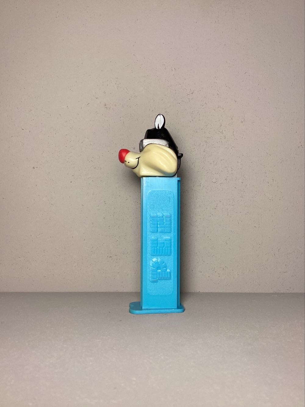 Cool-Looney Tunes-Jazzy Sylvester with Sunglasses - Cool Looney Toons pez collectible - Main Image 4