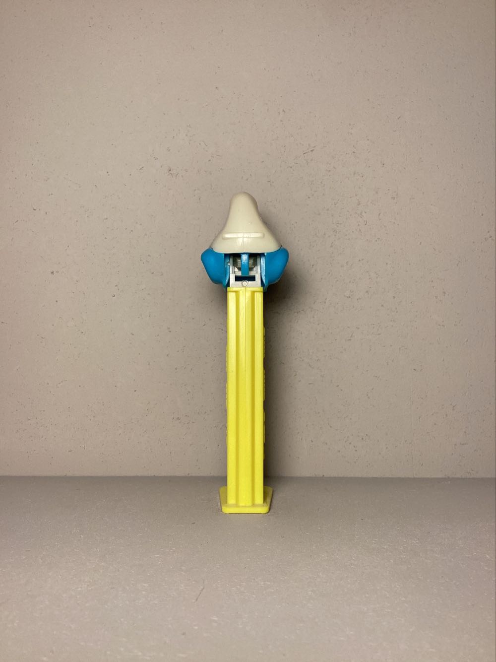 Smurf B - Smurfs pez collectible - Main Image 3