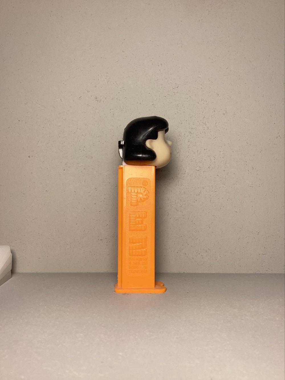 Peanuts - Lucy B - PEANUTS pez collectible - Main Image 2