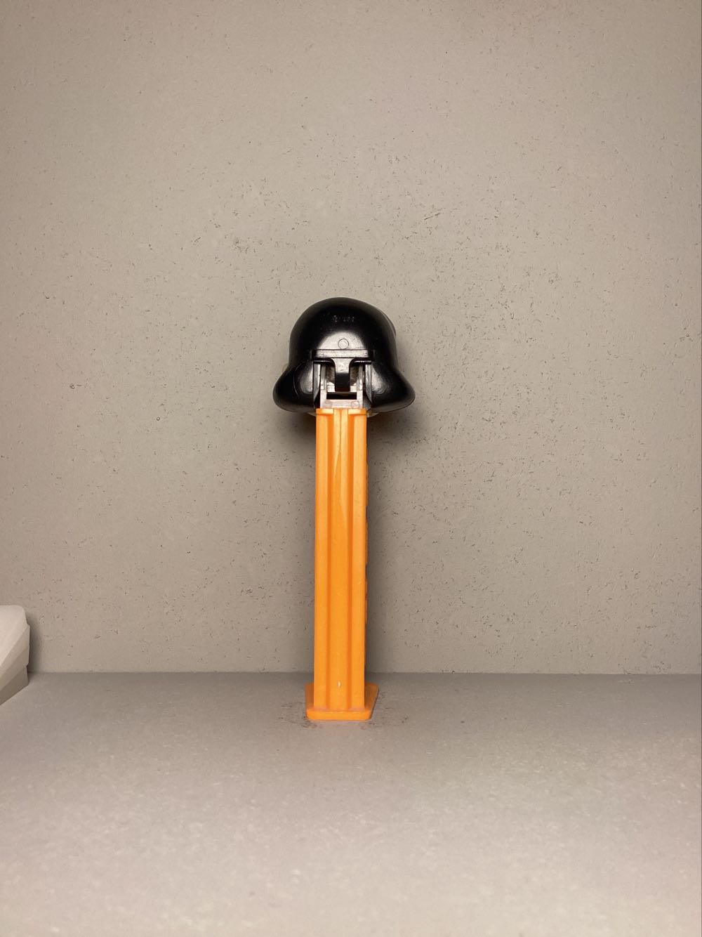 Peanuts - Lucy B - PEANUTS pez collectible - Main Image 3