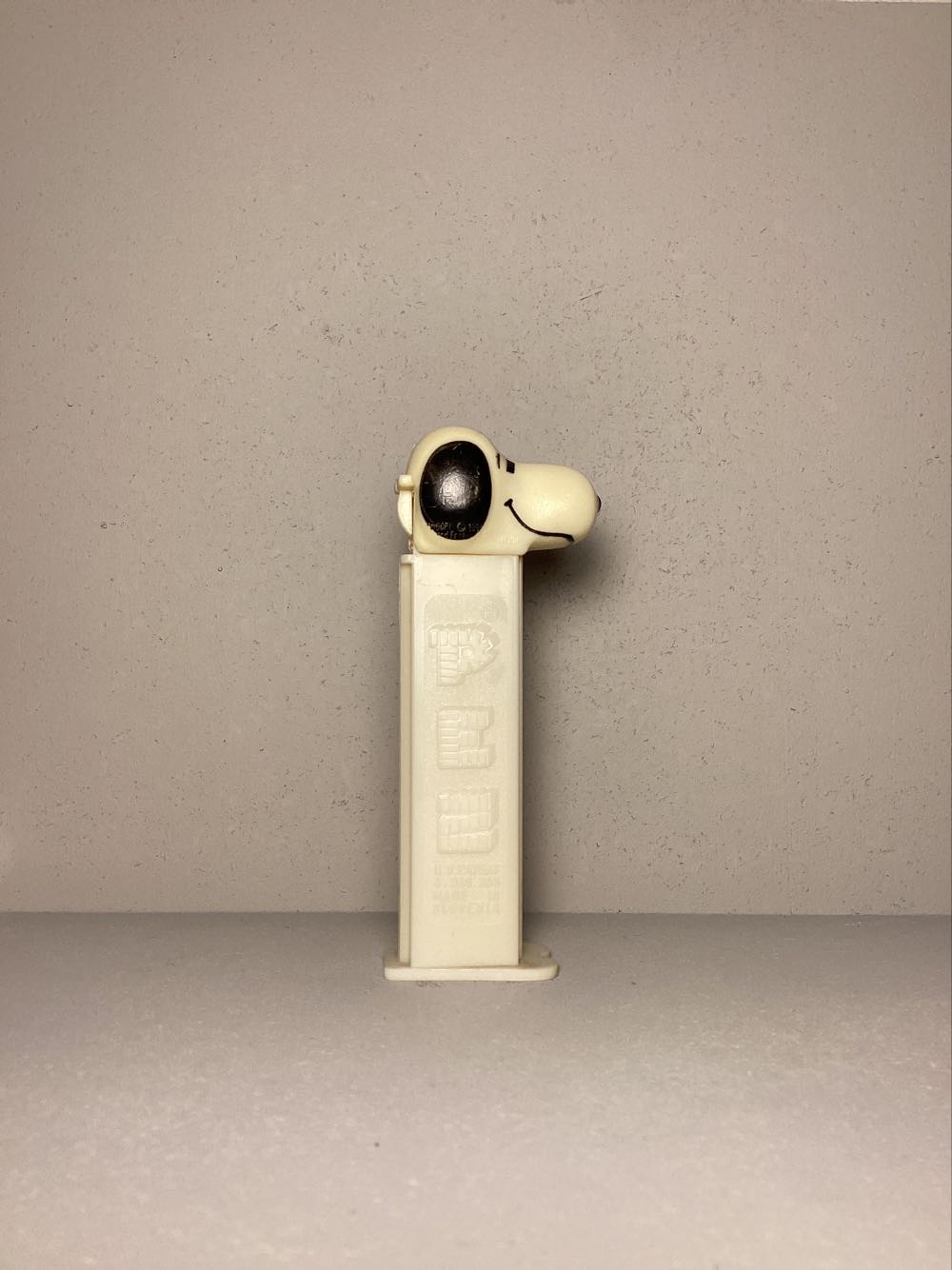 Peanuts - Snoopy A - PEANUTS pez collectible - Main Image 2