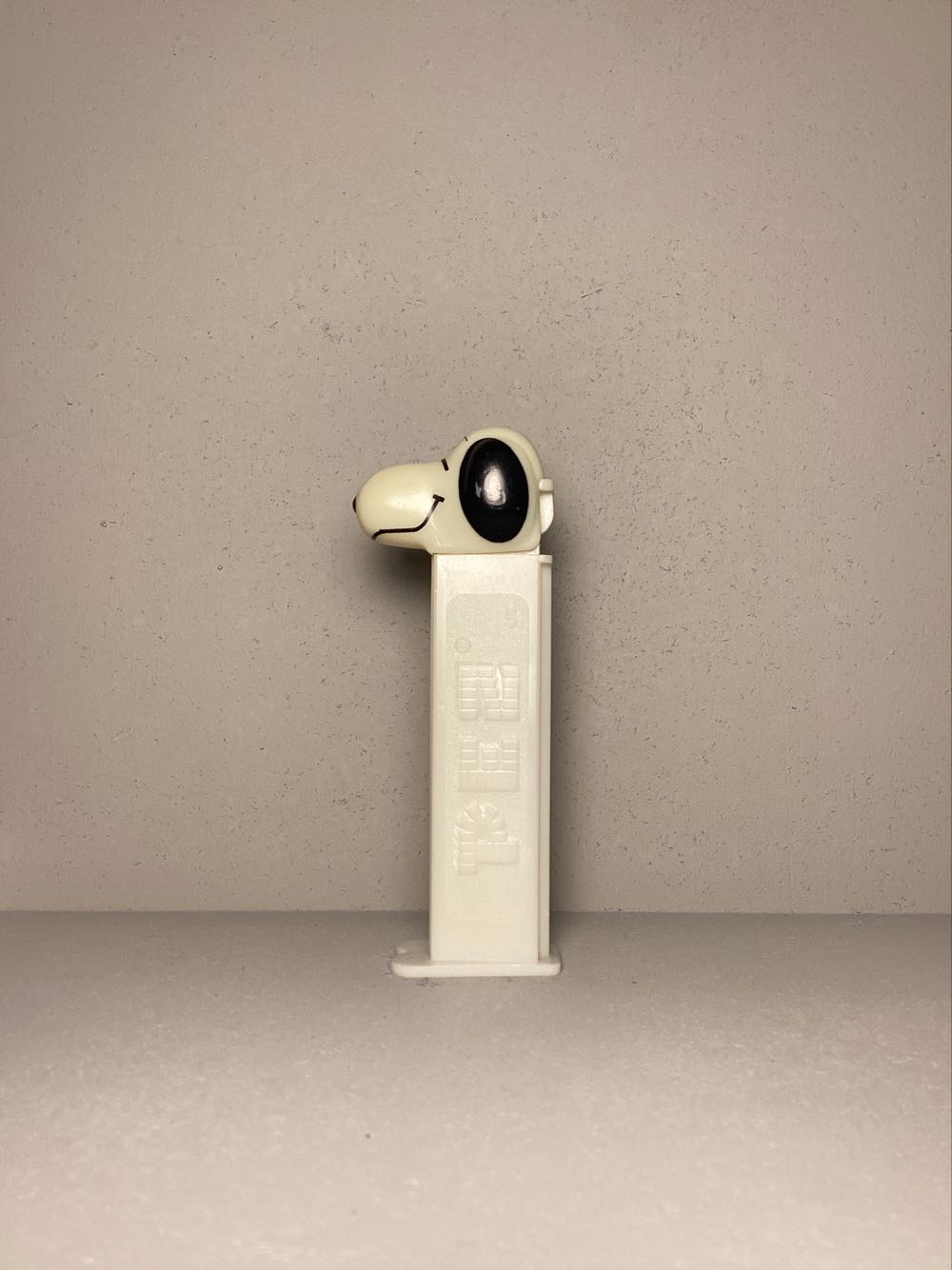 Peanuts - Snoopy A - PEANUTS pez collectible - Main Image 4