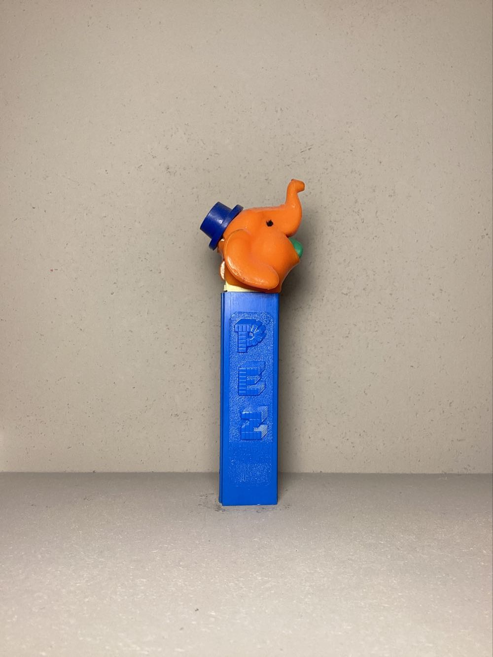 Circus- Elephant, Big Top - Circus pez collectible - Main Image 2
