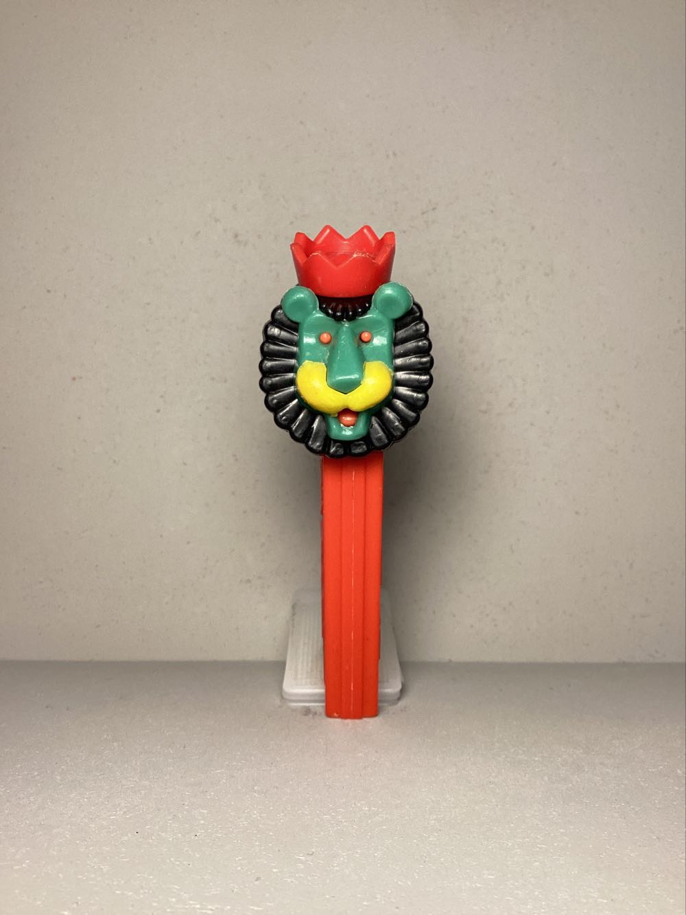 Pezylvania XV - Dog And Cat (Charity Dispenser)