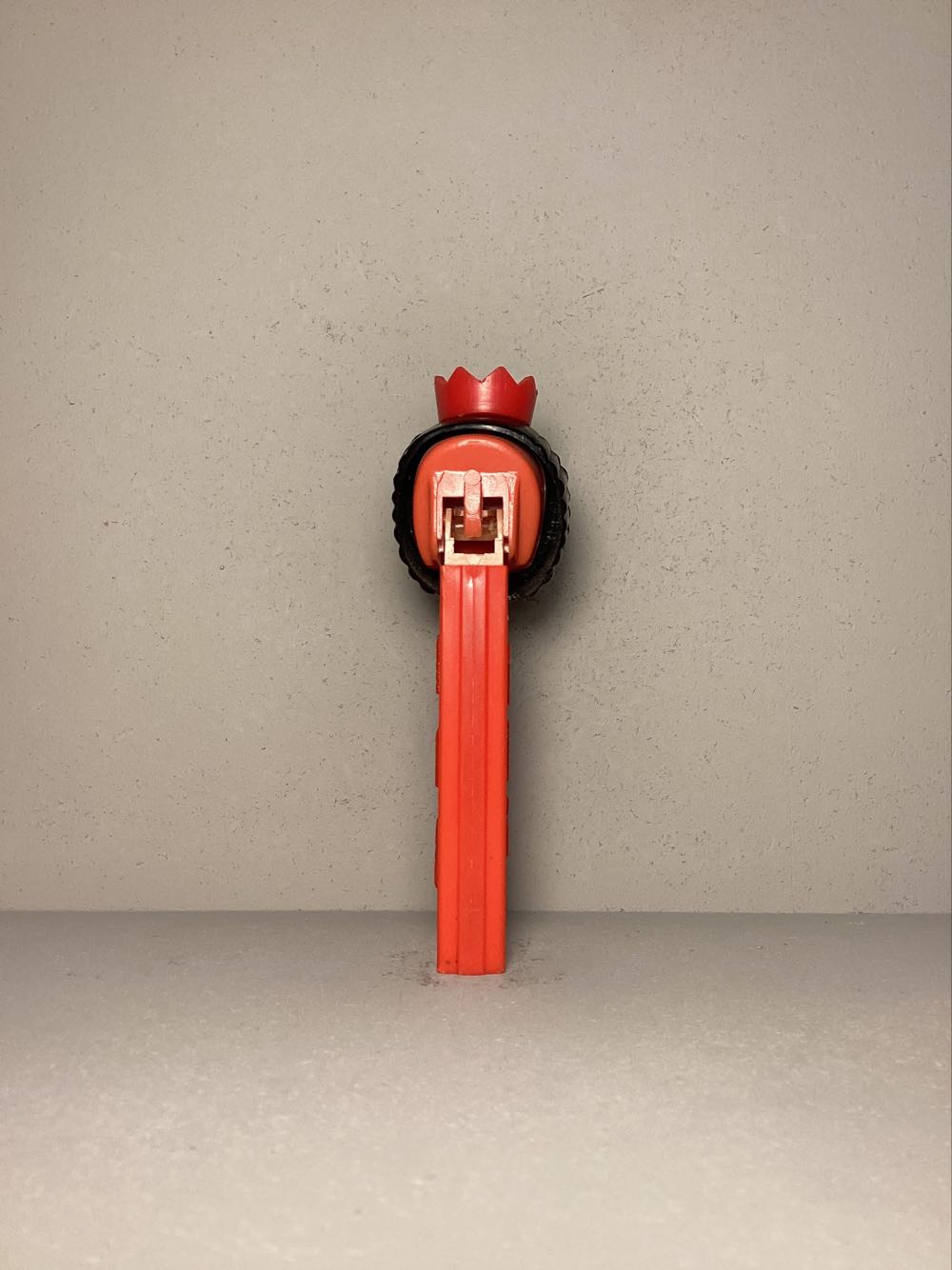 Circus- Lion with Crown (Roar the Lion) - Circus pez collectible - Main Image 3
