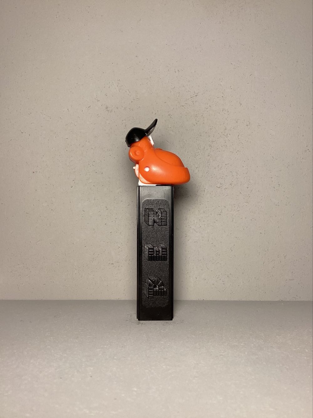 Circus- Monkey with Baseball Cap (Mimic the Monkey) - Circus pez collectible - Main Image 2