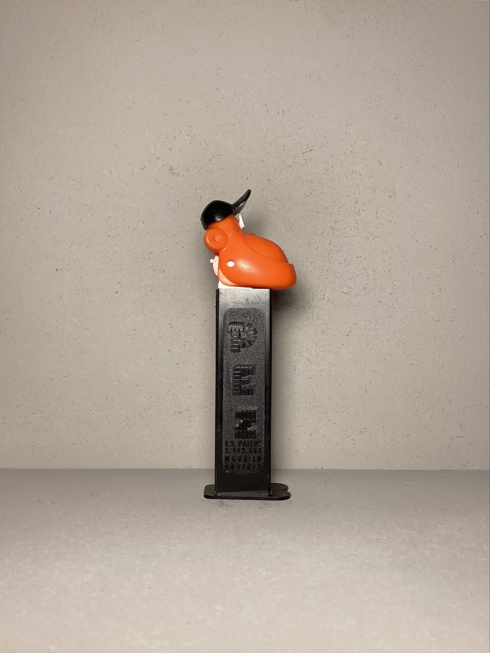 Circus- Monkey with Baseball Cap (Mimic the Monkey) - Circus pez collectible - Main Image 2