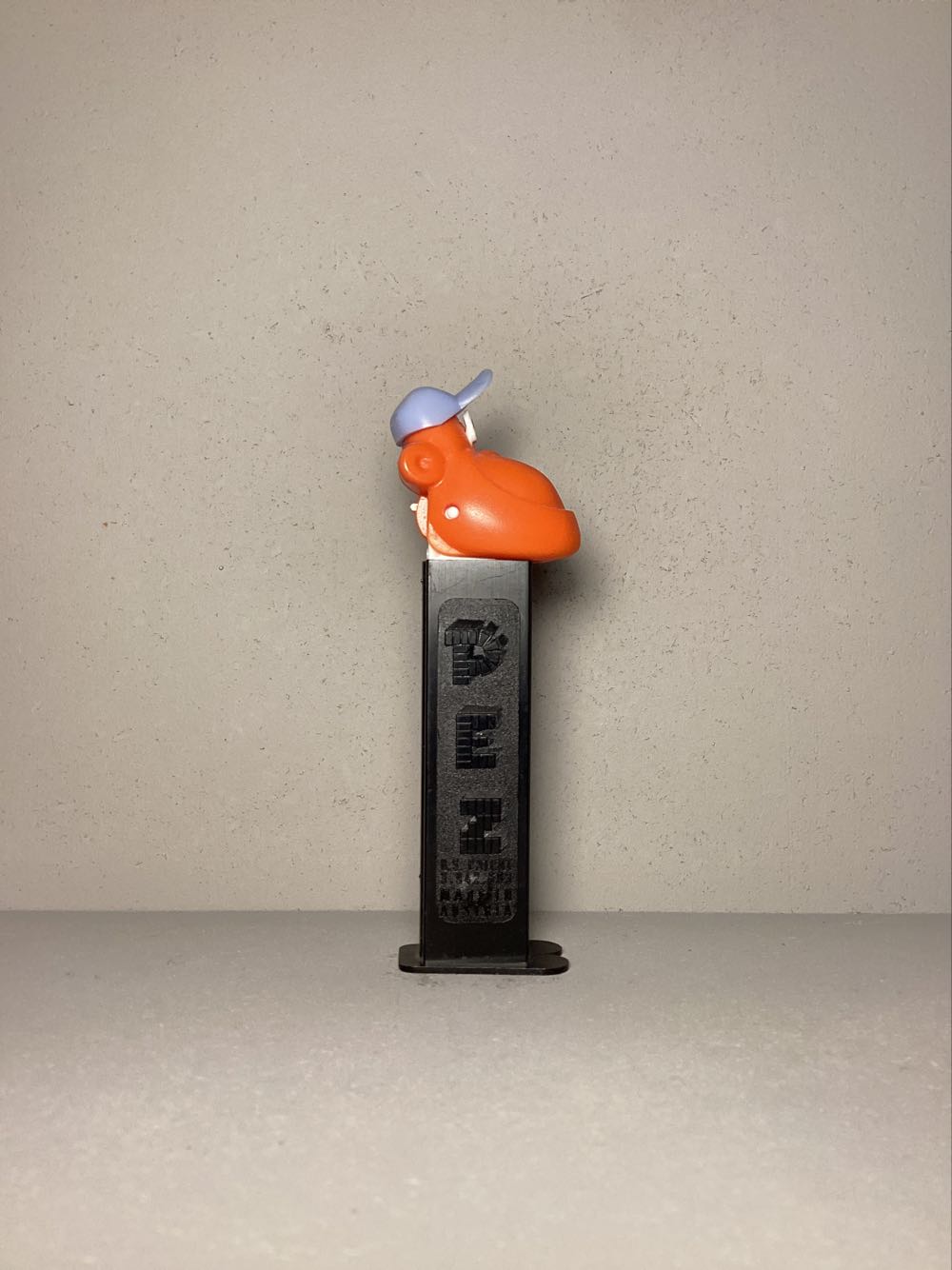 Circus- Monkey with Baseball Cap (Mimic the Monkey) - Circus pez collectible - Main Image 2