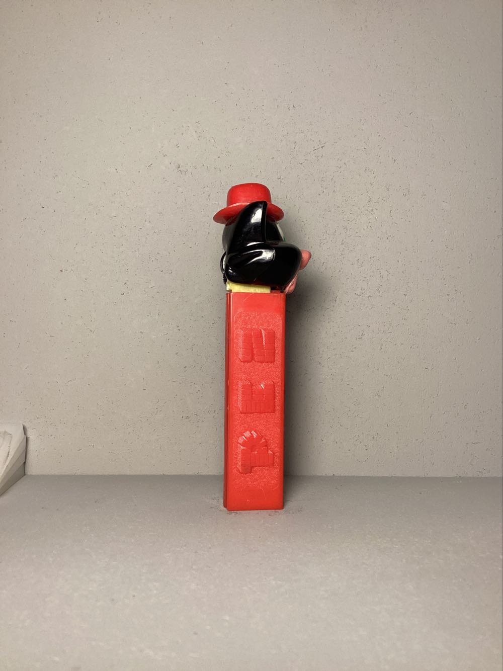 Kooky Zoo- Cat With Derby - Kooky Zoo pez collectible - Main Image 2