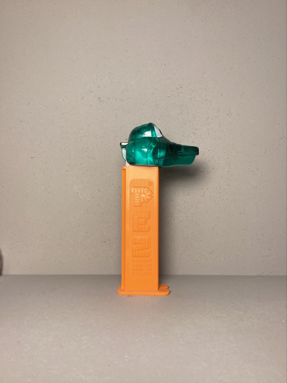 Kooky Zoo- Crocodile B - Kooky Zoo pez collectible - Main Image 2