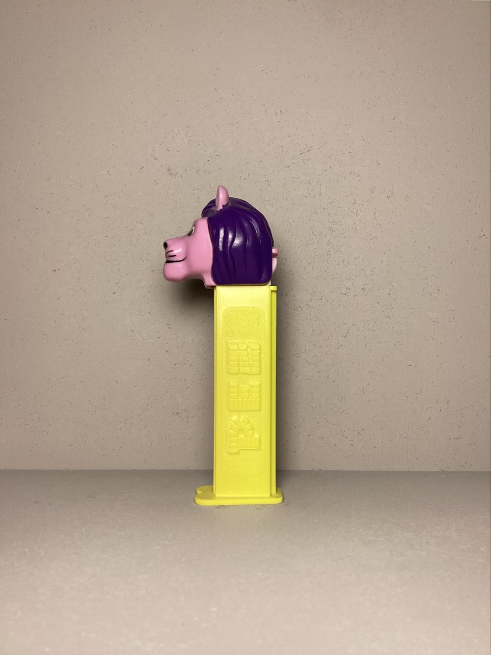 Kooky Zoo Lion Remake  - Kooky Zoo pez collectible - Main Image 4