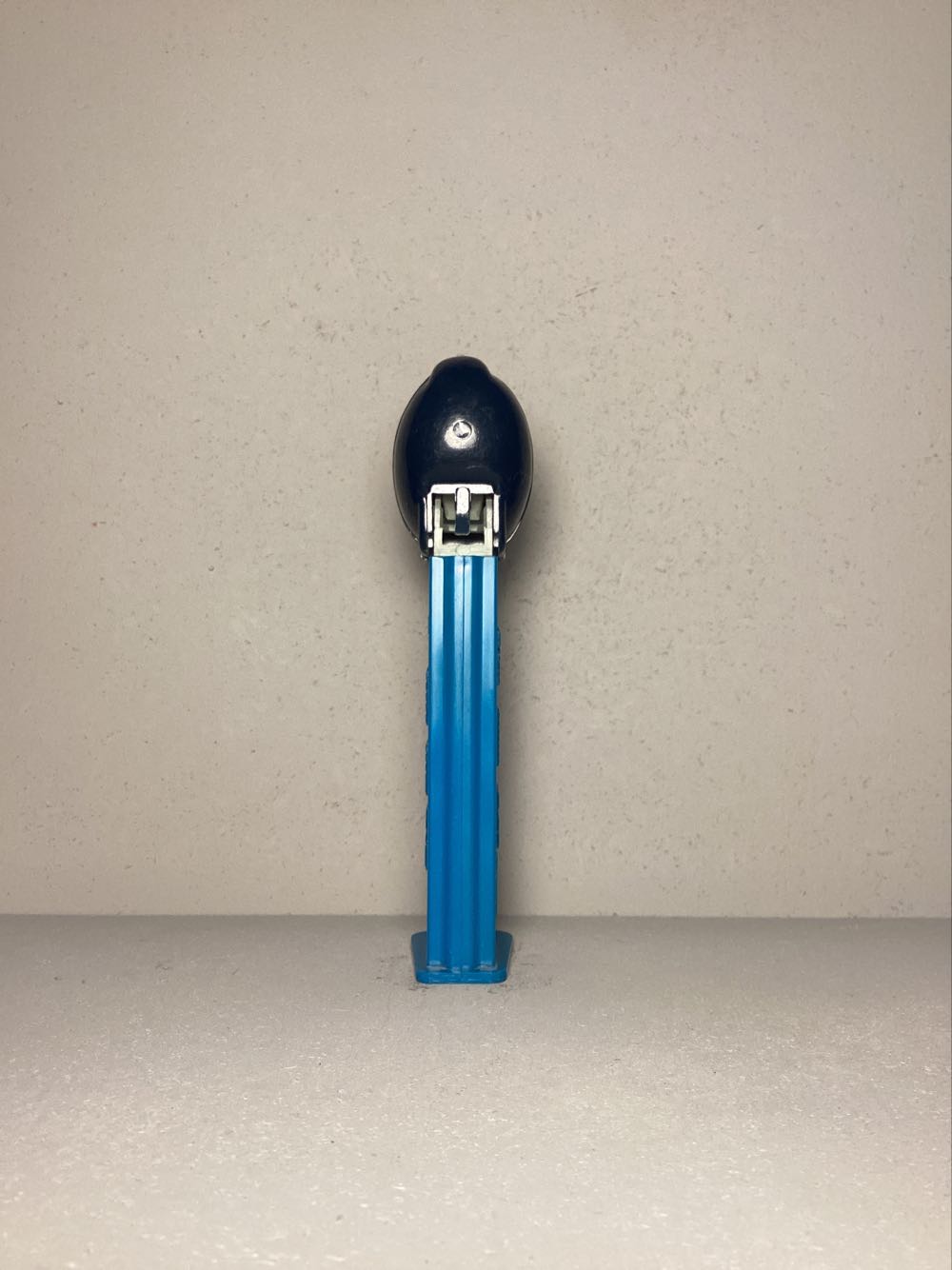 Kooky Zoo- Raven, Short Beak - Kooky Zoo pez collectible - Main Image 3