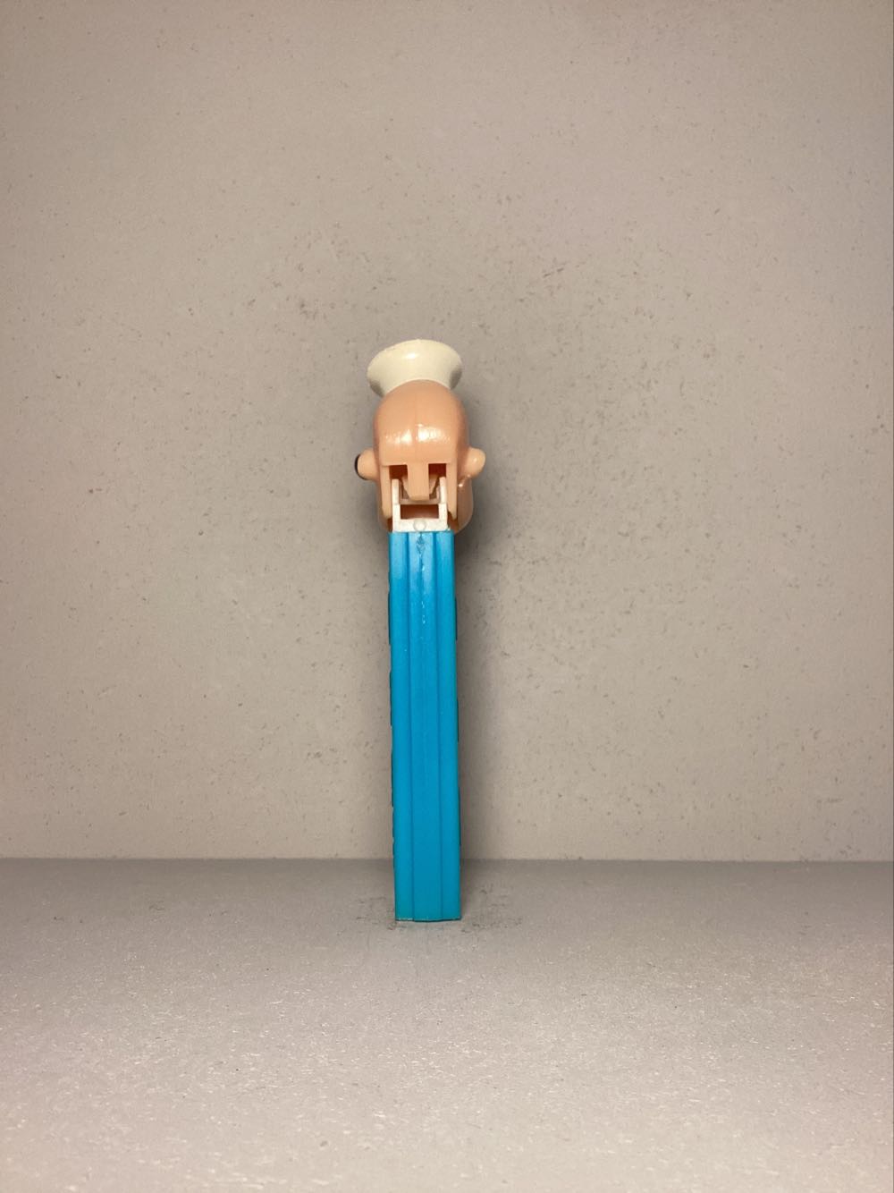 Popeye- Popeye C, with Pipe - Licenced Characters pez collectible - Main Image 3