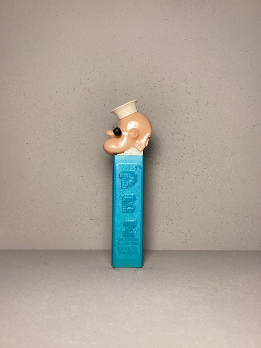 Popeye- Popeye C, with Pipe - Licenced Characters pez collectible - Main Image 4