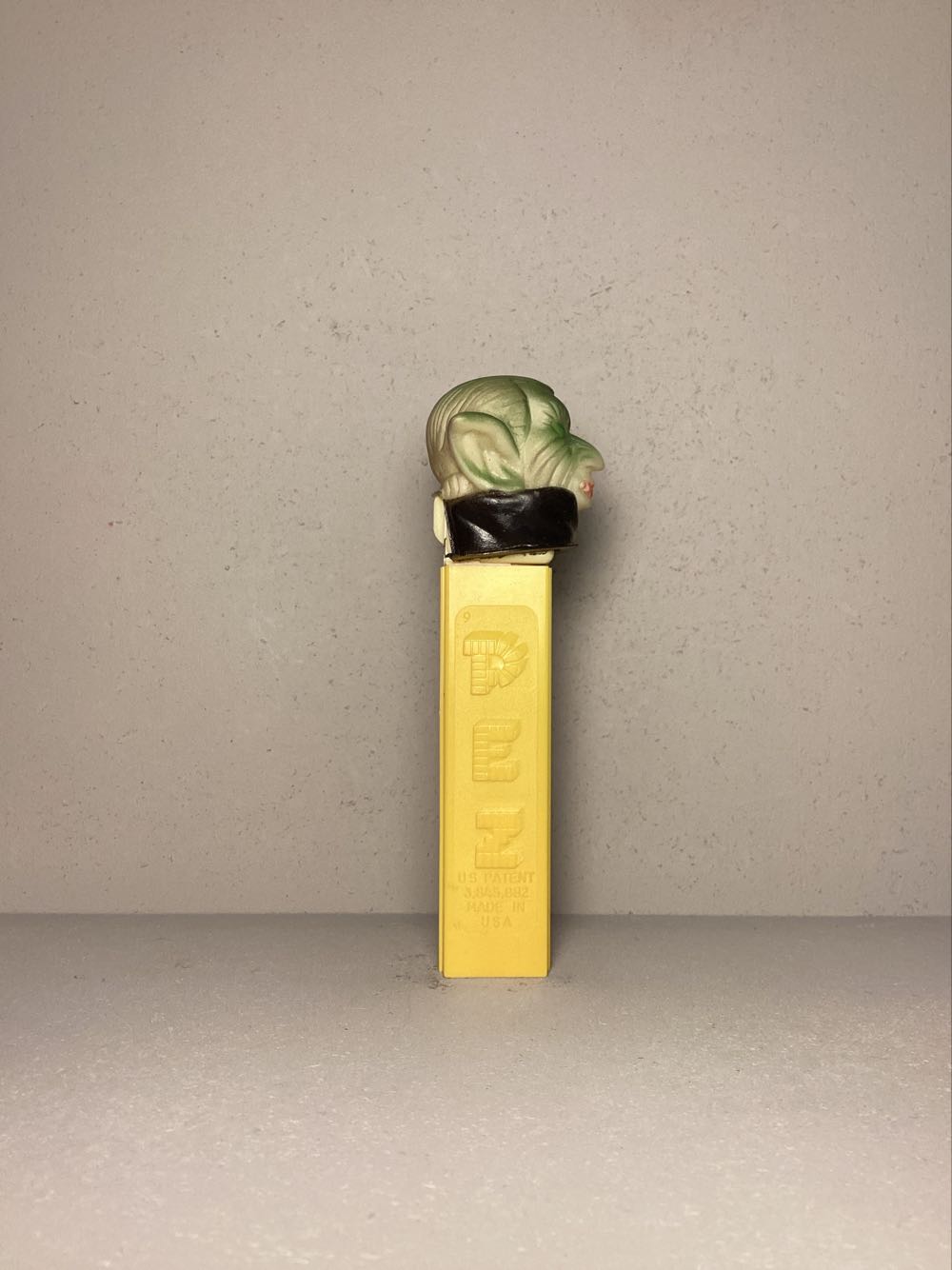 Eerie Spectres- Vamp - Eerie Spectre pez collectible - Main Image 2