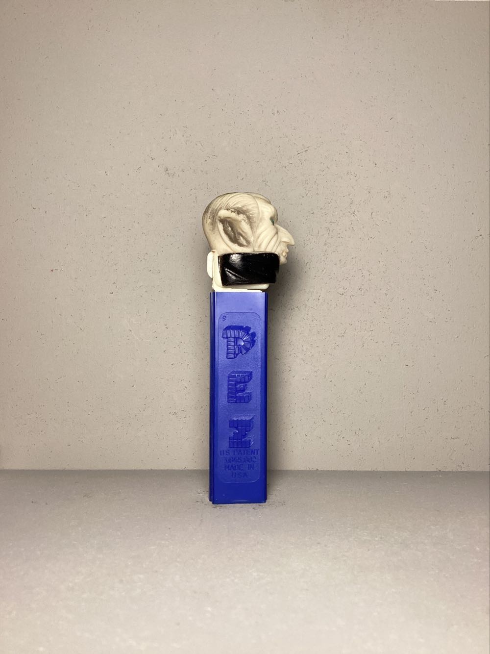 Eerie Spectres- Vamp - Eerie Spectre pez collectible - Main Image 2