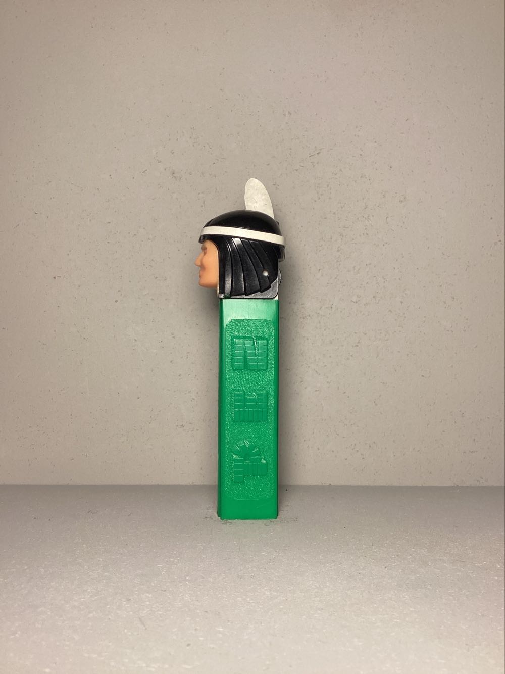 Bicentennial - Indian Brave 2.6 - Humans pez collectible - Main Image 4