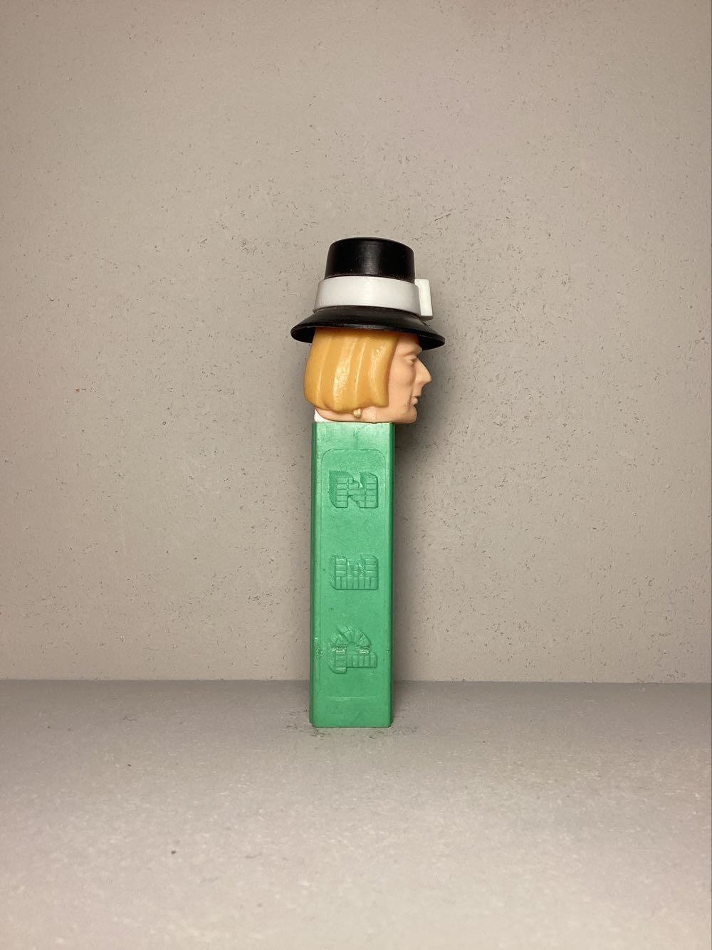 Bicentennial - Pilgrim - Humans pez collectible - Main Image 2