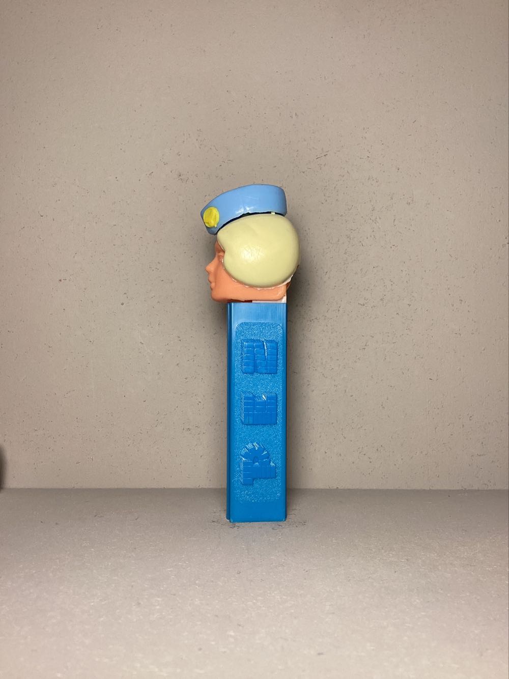 Miscellaneous Humans- Stewardess - Miscellaneous Humans pez collectible - Main Image 4