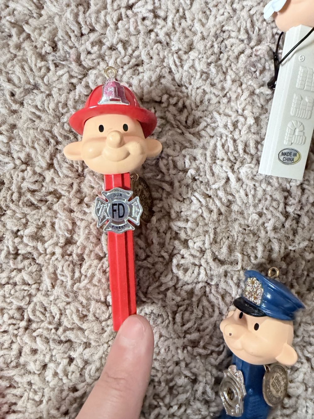 Ornaments Fireman  pez collectible - Main Image 2