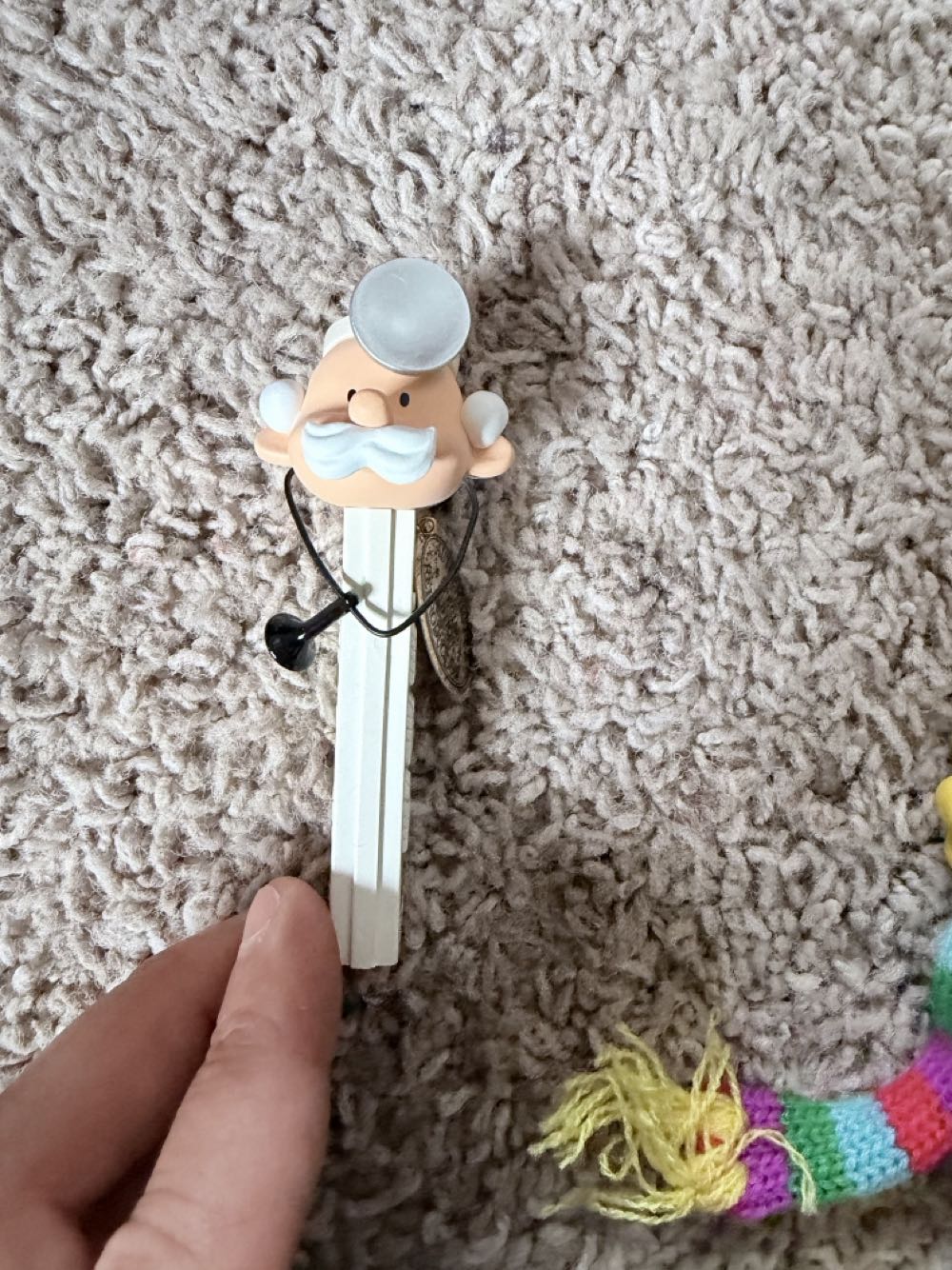 Ornaments Doctor  pez collectible - Main Image 2