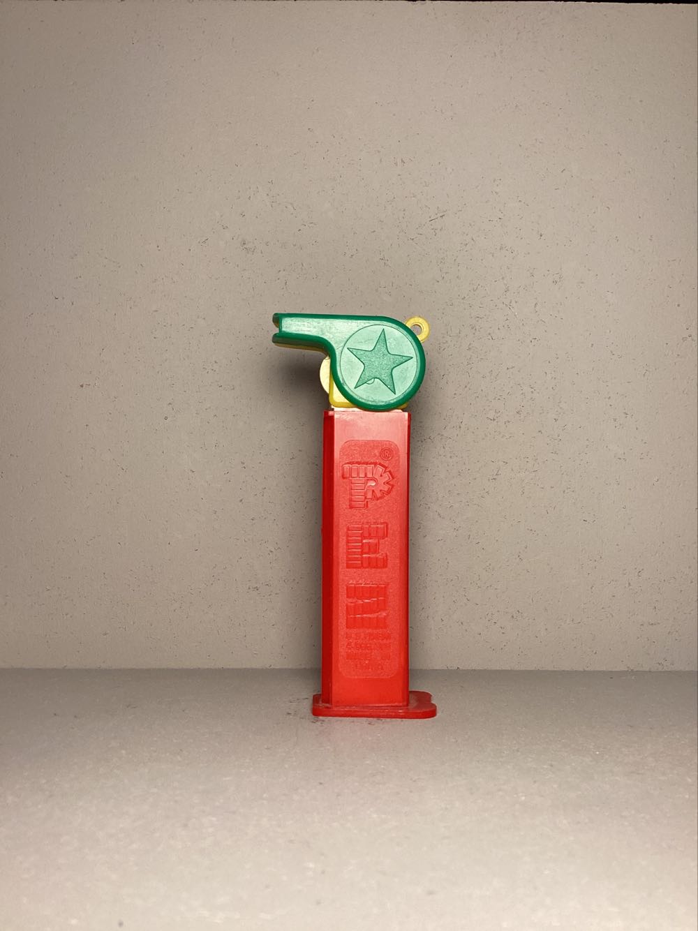 Whistle- Coach- Whistle A - Whistles pez collectible - Main Image 2