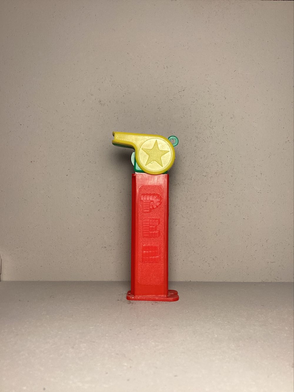 Coach Whistle A Green/yellow - Whistles pez collectible - Main Image 2