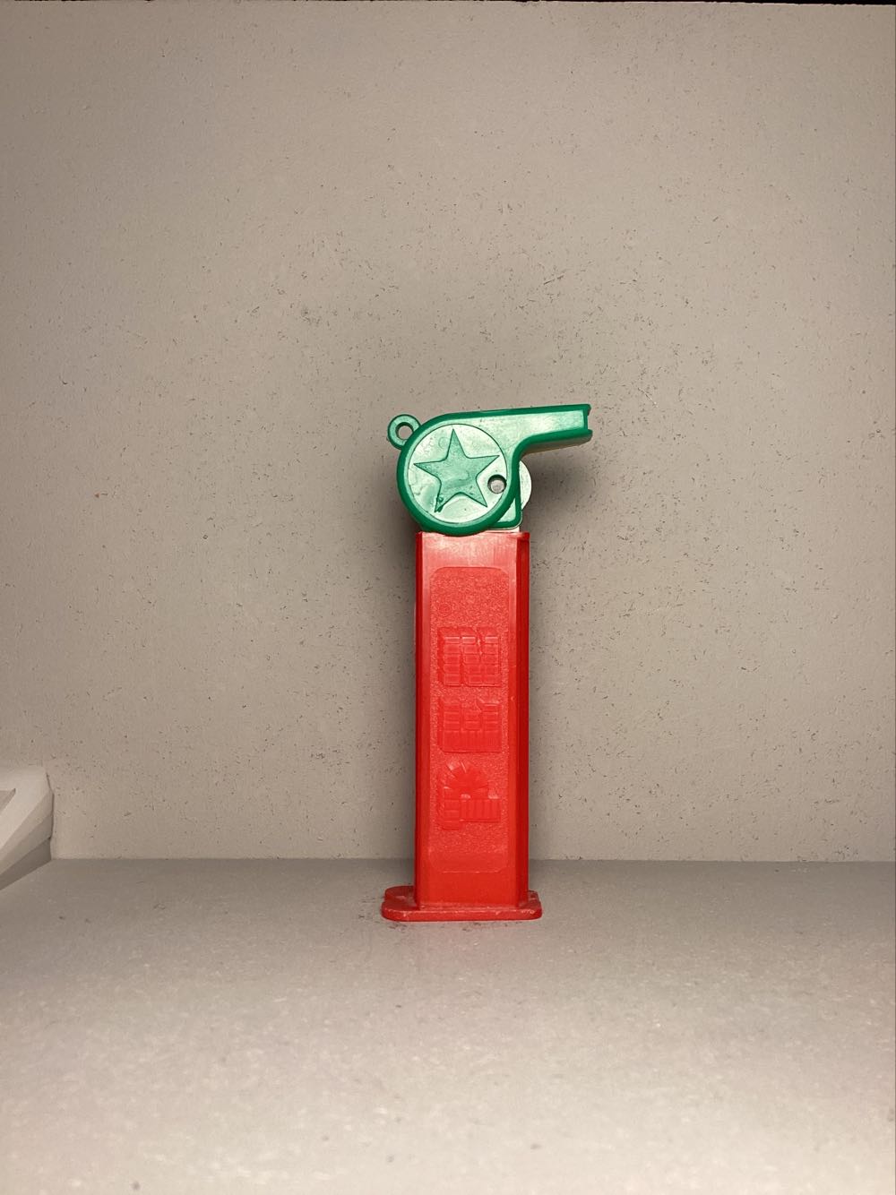 Coach Whistle A Green/yellow - Whistles pez collectible - Main Image 4