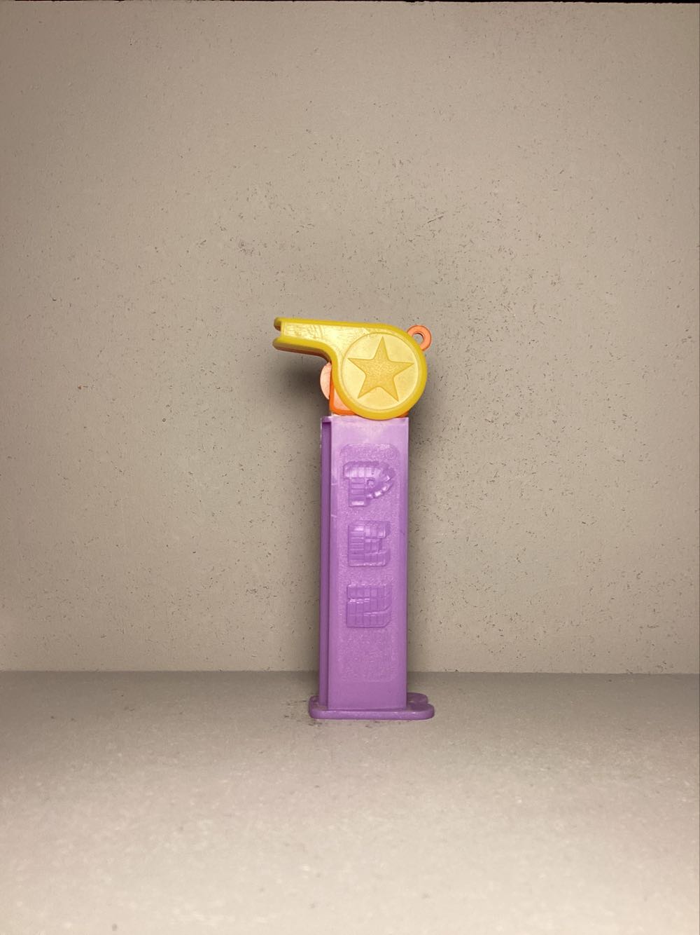 Coach Whistle A Orange/yellow - Whistles pez collectible - Main Image 2