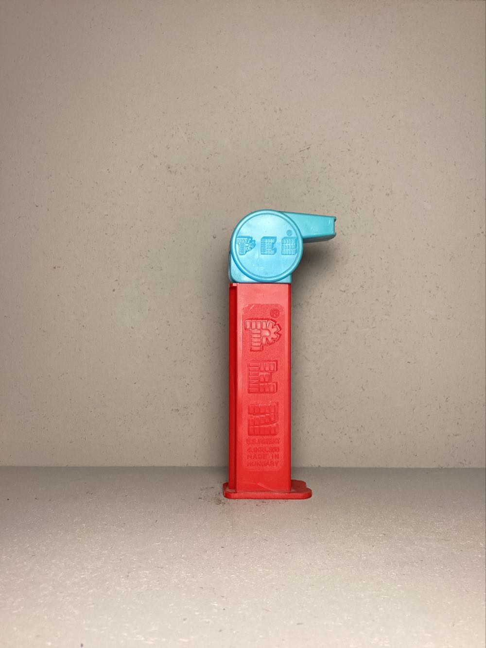 Whistle- Coach- Whistle B - Whistles pez collectible - Main Image 2