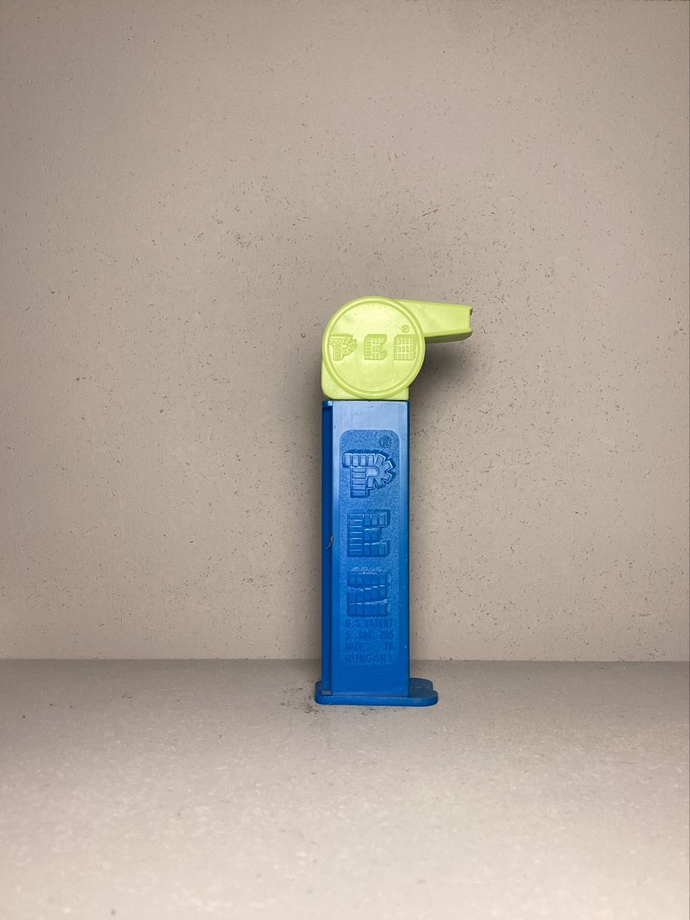 Whistle- Coach- Whistle B - Whistles pez collectible - Main Image 2