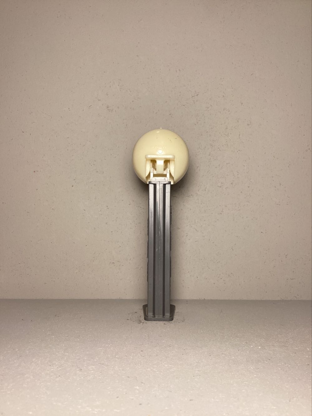 Politics/Government - Bundesrat Girl - Politics pez collectible - Main Image 3