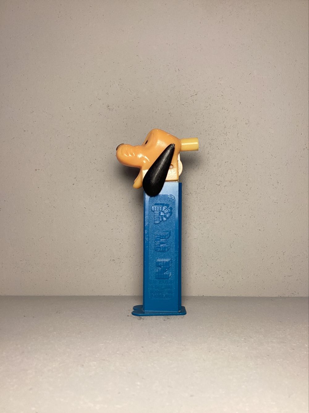Merry Music Maker - Dog Whistle - MERRY MUSIC MAKERS pez collectible - Main Image 4