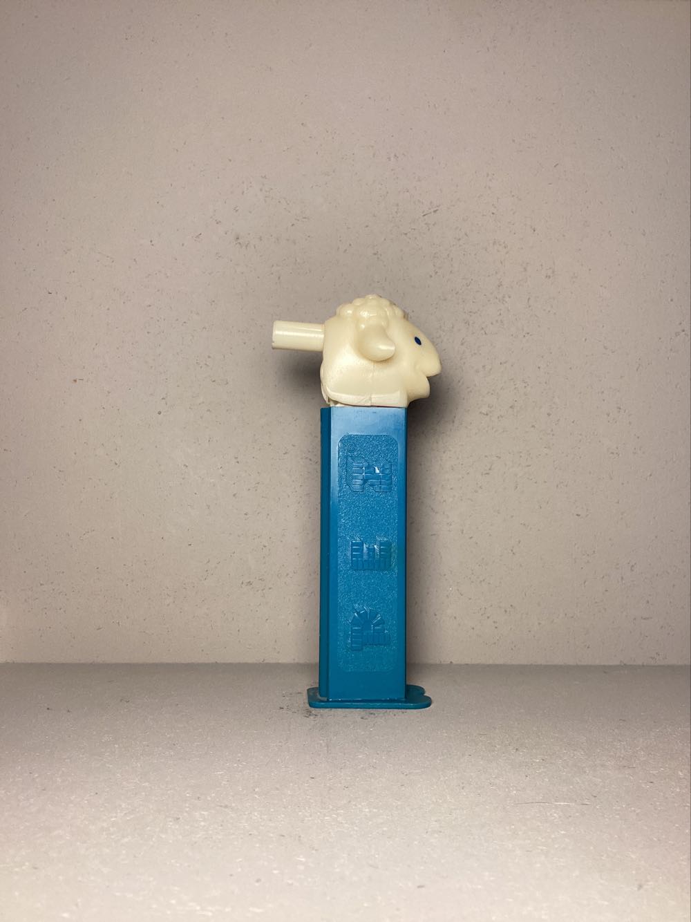 Lamb Whistle (3.9 Stem) Remake - MERRY MUSIC MAKERS pez collectible - Main Image 2