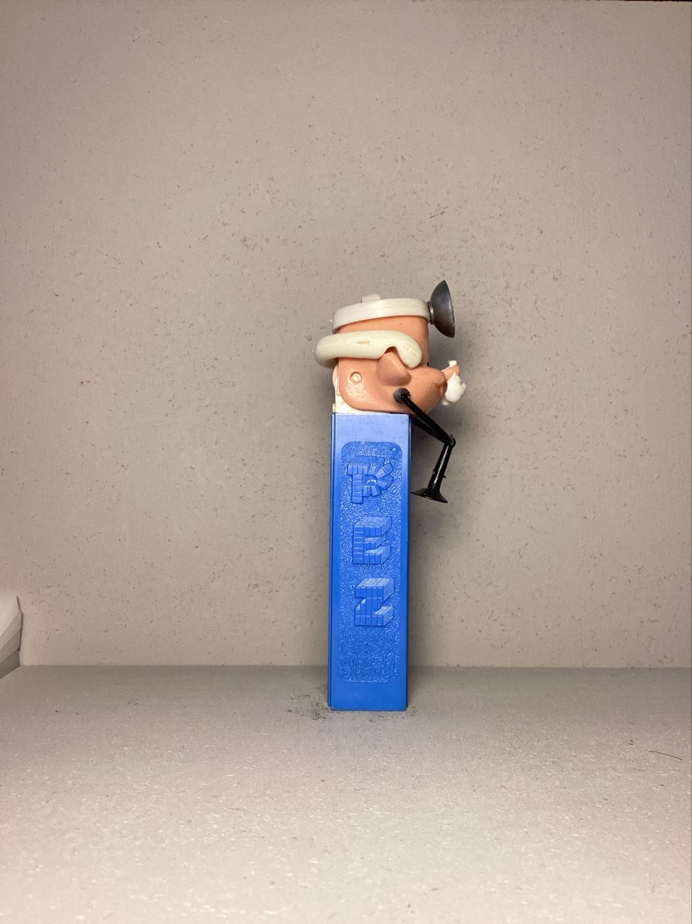 Pez Pal- Doctor - Pez Pals pez collectible - Main Image 2