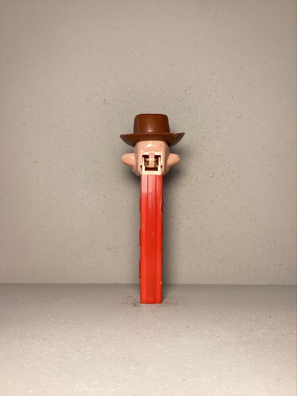 Pez Pal- Sheriff - Pez Pals pez collectible - Main Image 3