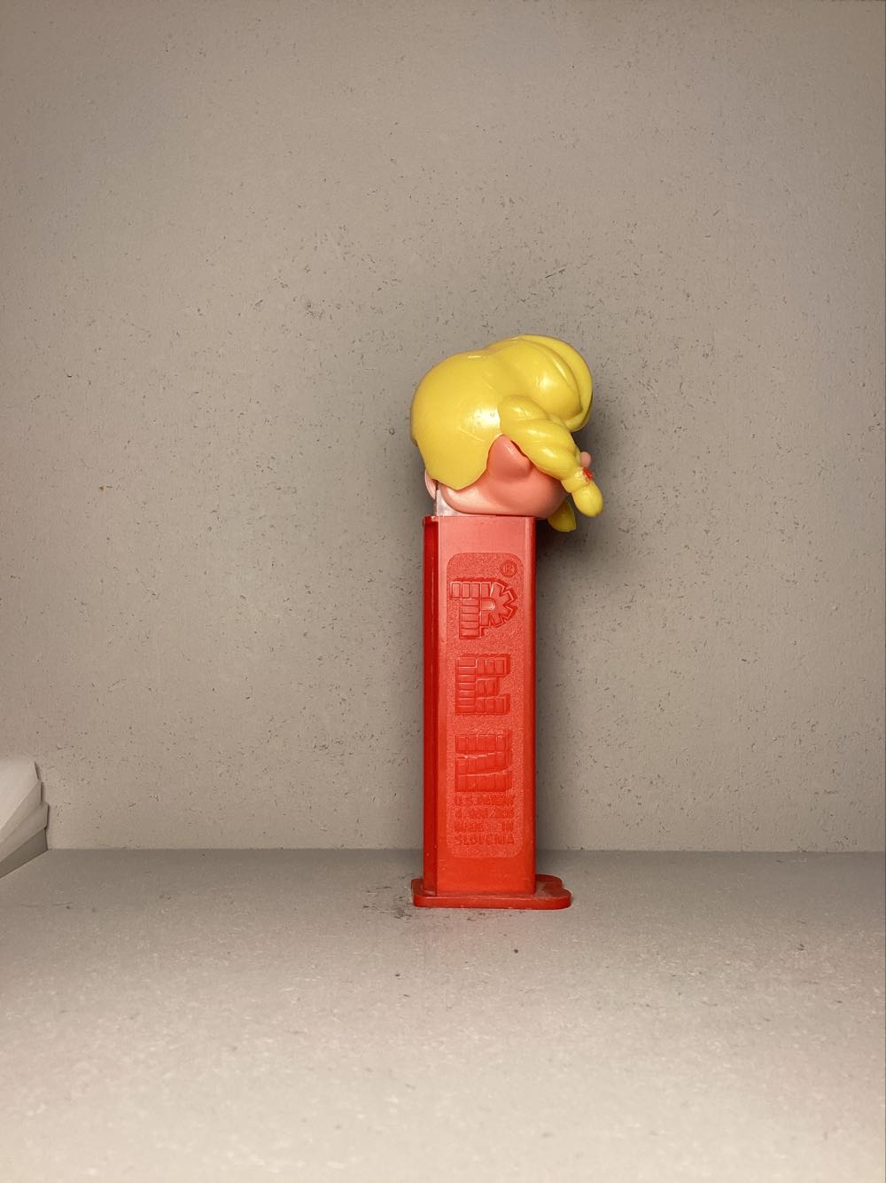 Pez Pal- Girl B, No Hole in Nose - Pez Pals pez collectible - Main Image 2