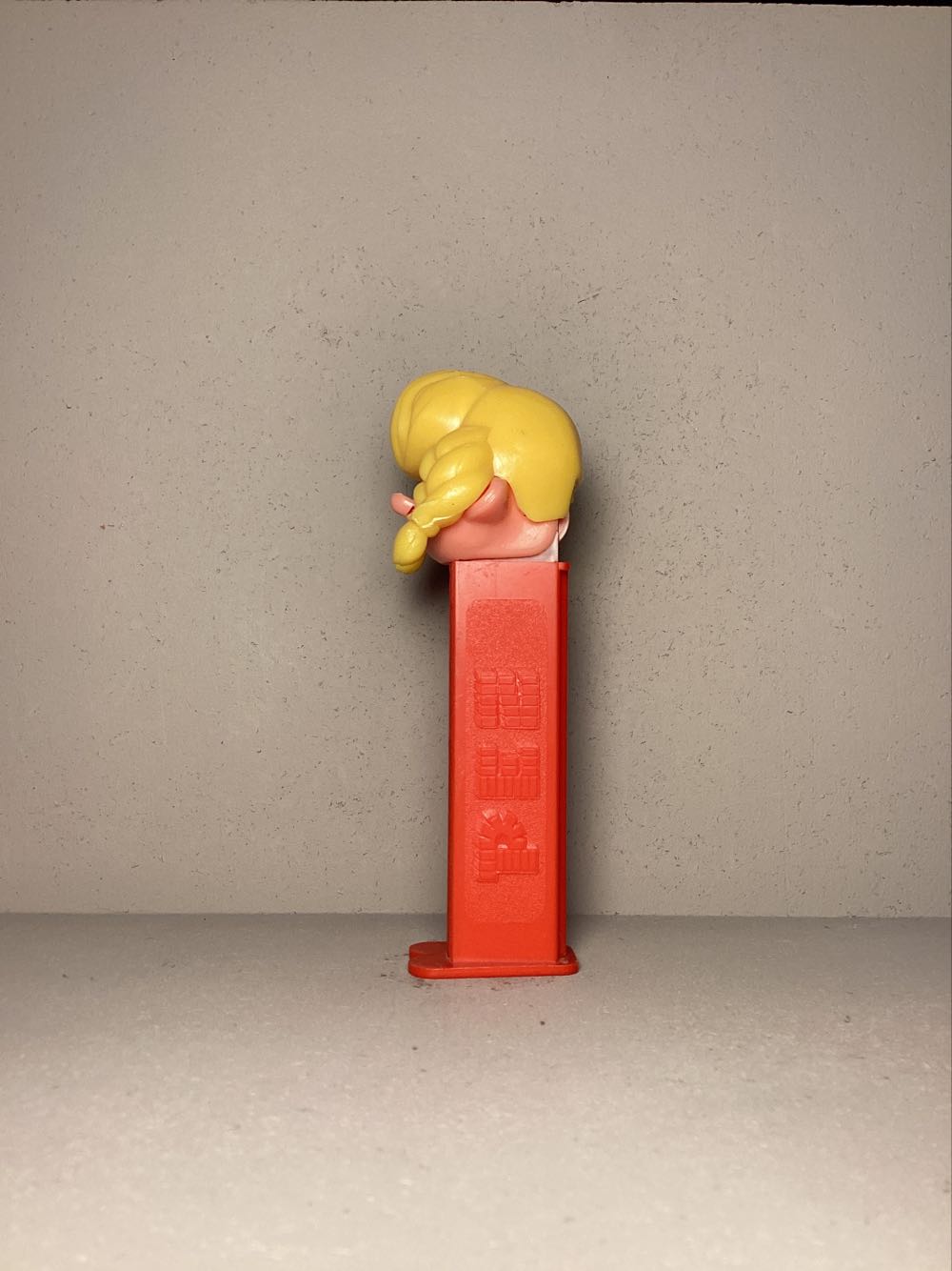 Pez Pal- Girl B, No Hole in Nose - Pez Pals pez collectible - Main Image 4