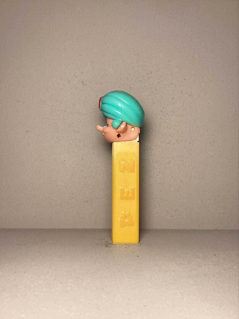 Pez Pal- Maharajah - Pez Pals pez collectible - Main Image 4