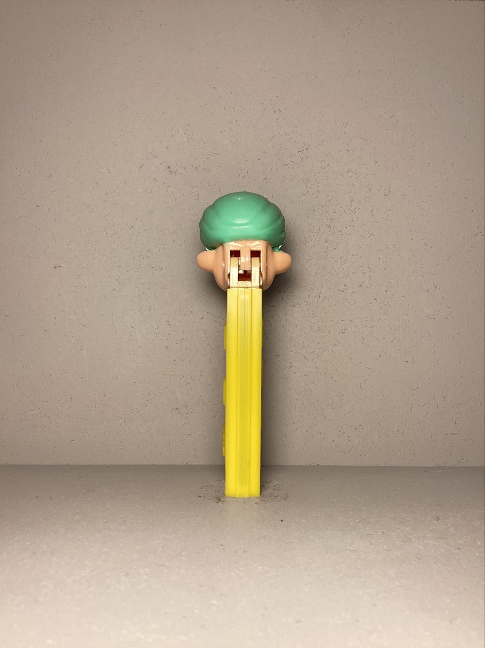 Pez Pal- Maharajah - Pez Pals pez collectible - Main Image 3