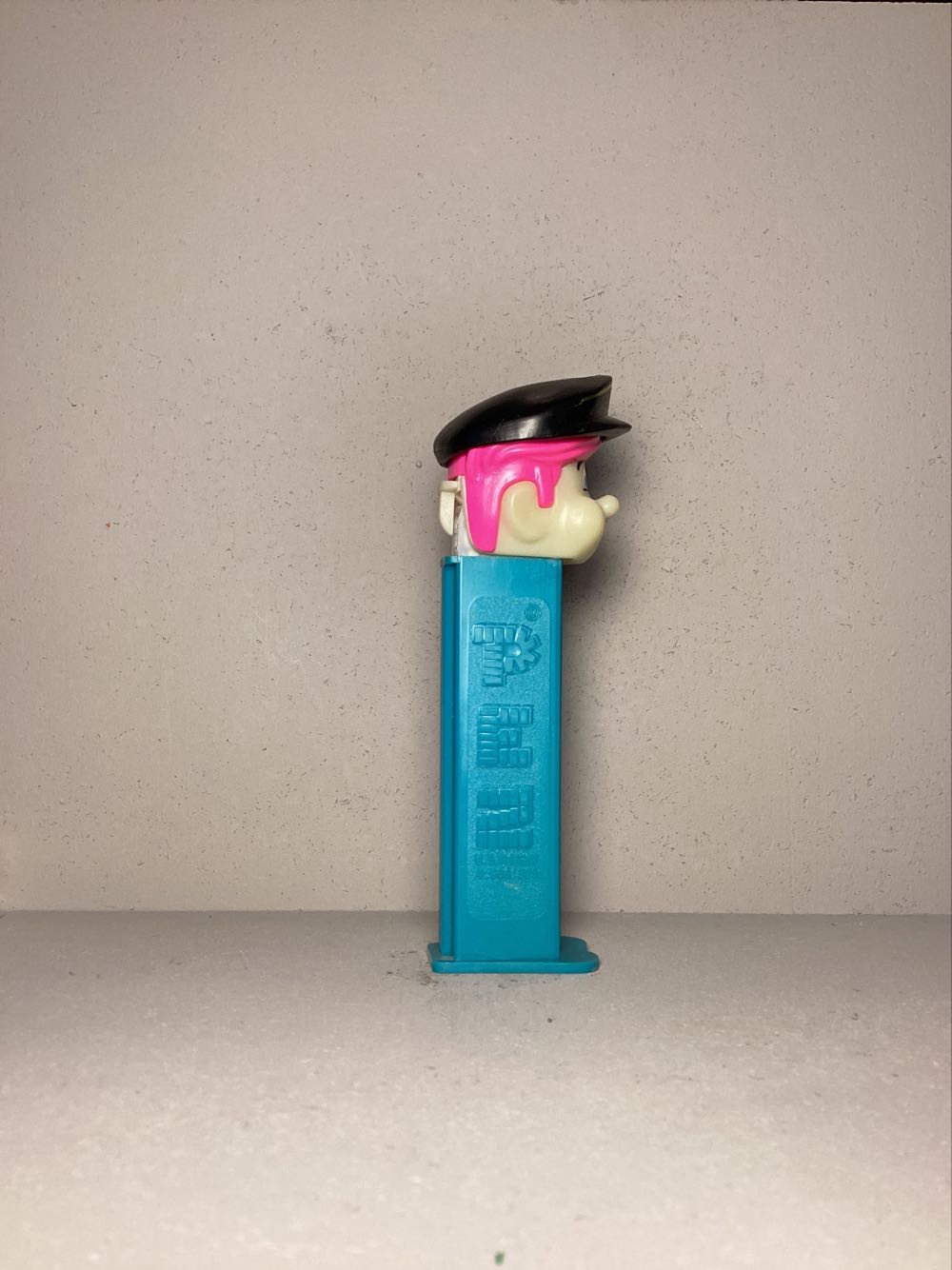 Pez Pal- Pilot Boy - Pez Pals pez collectible - Main Image 2