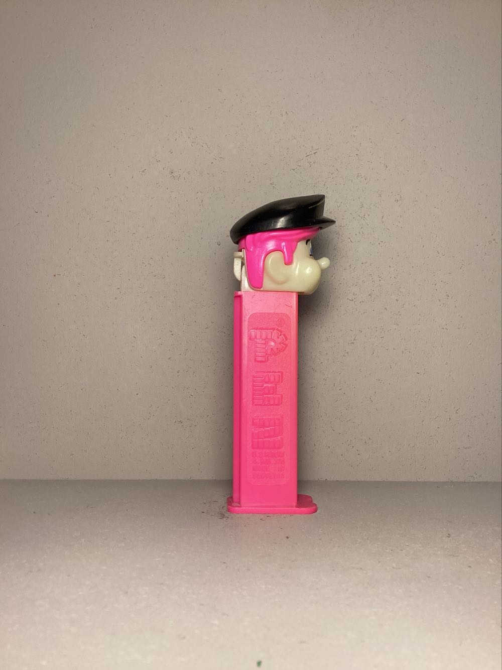 Pez Pal- Pilot Boy - Pez Pals pez collectible - Main Image 2