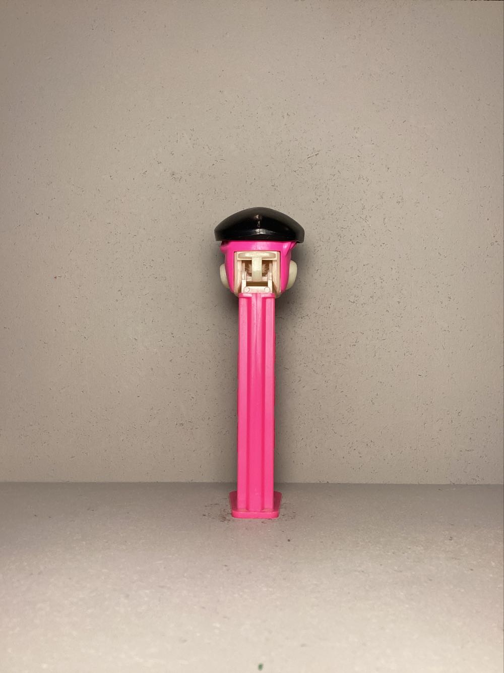 Pez Pal- Pilot Boy - Pez Pals pez collectible - Main Image 3