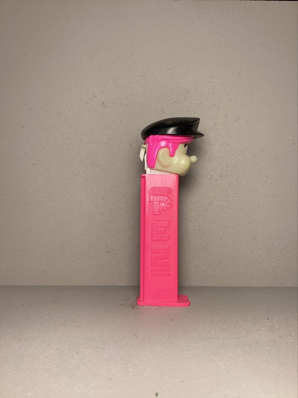 Pez Pal- Pilot Boy - Pez Pals pez collectible - Main Image 2