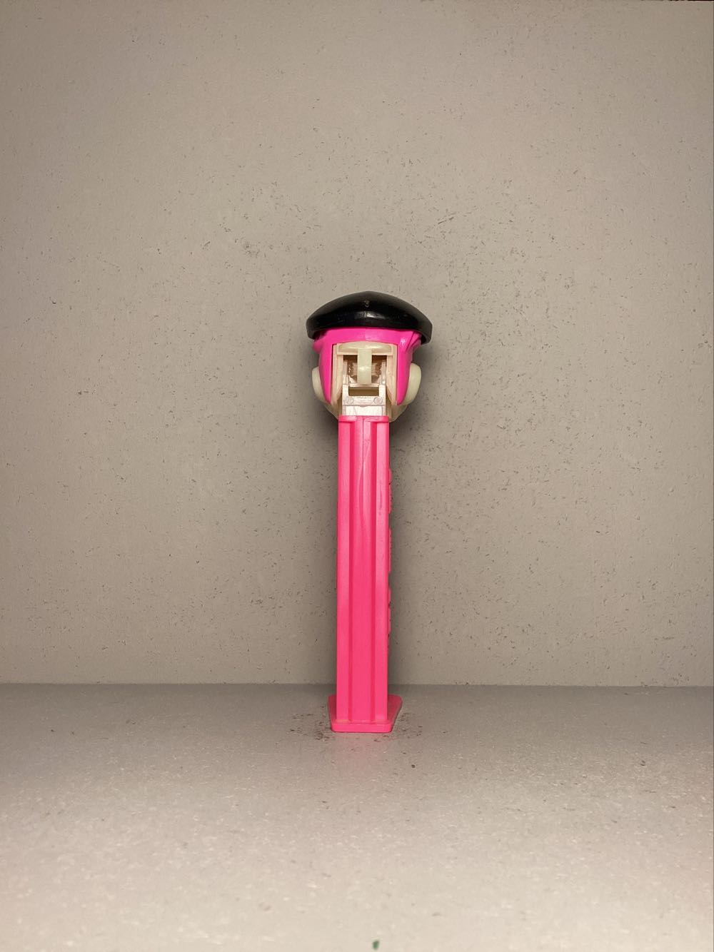 Pez Pal- Pilot Boy - Pez Pals pez collectible - Main Image 3