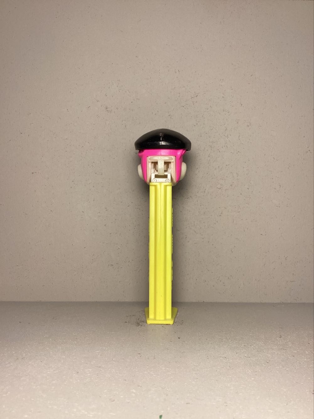 Pez Pal - Pilot Boy - Pez Pals pez collectible - Main Image 3