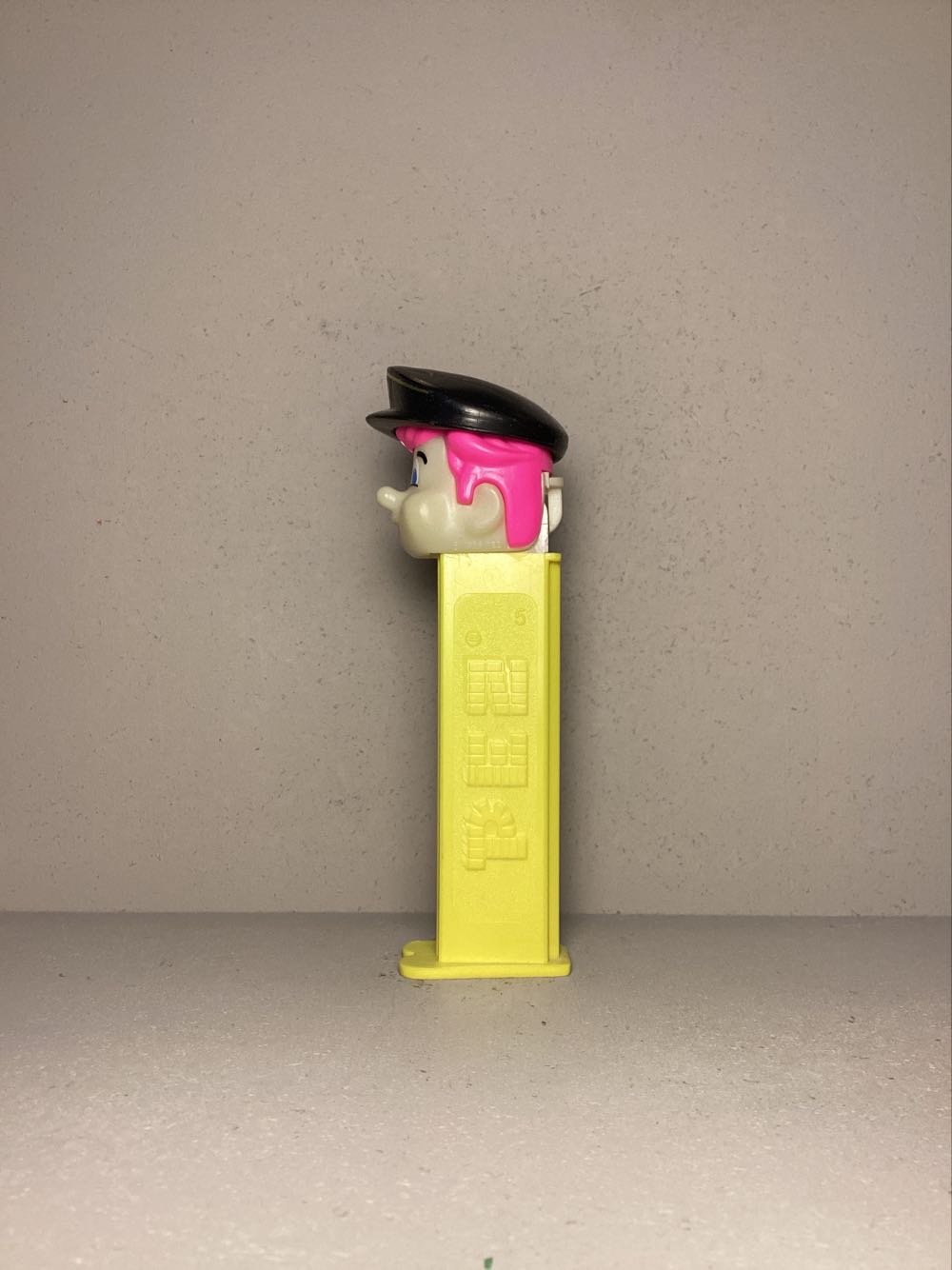 Pez Pal - Pilot Boy - Pez Pals pez collectible - Main Image 4