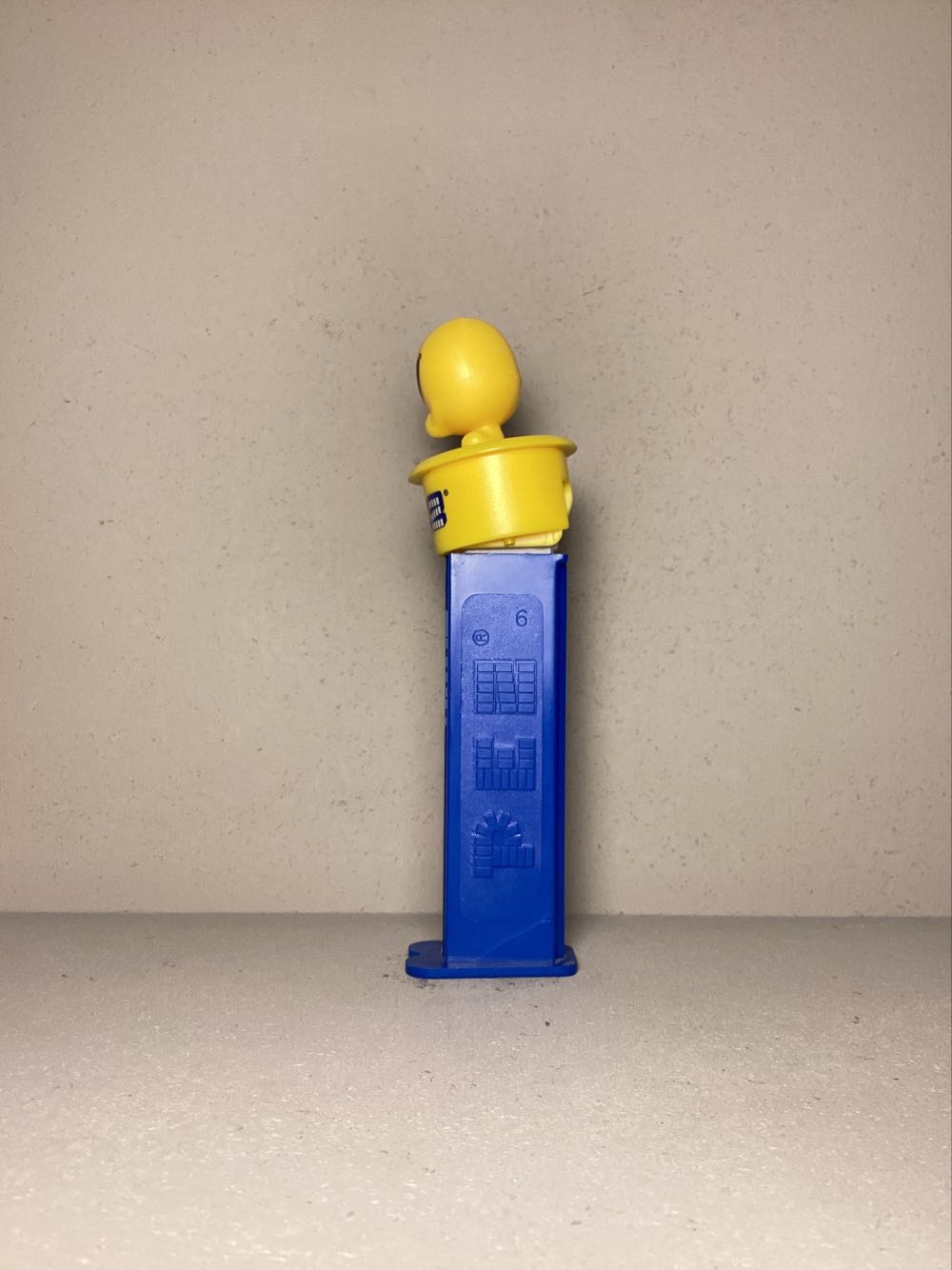 Mr Men - Mr. Happy - Click ‘N’ Play pez collectible - Main Image 4