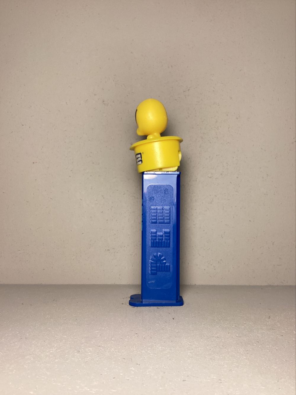 Mr. Men - Mr. Happy - Click ‘N’ Play pez collectible - Main Image 4